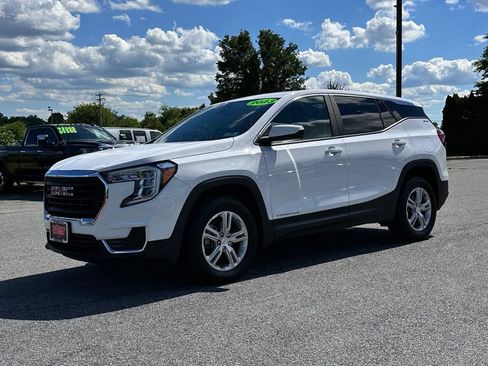 Used 2023 GMC Terrain SLE AWD/4WD image 2
