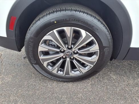 Certified 2025 Buick Envision Preferred image 38