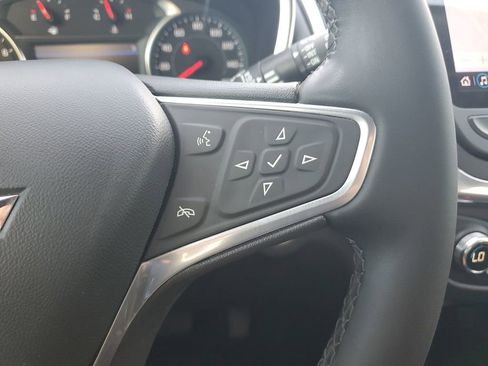 Used 2023 Chevrolet Equinox LT FWD image 19