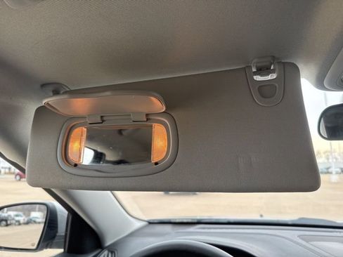 Used 2019 Jeep Cherokee Latitude Plus w/ Cold Weather Group image 35