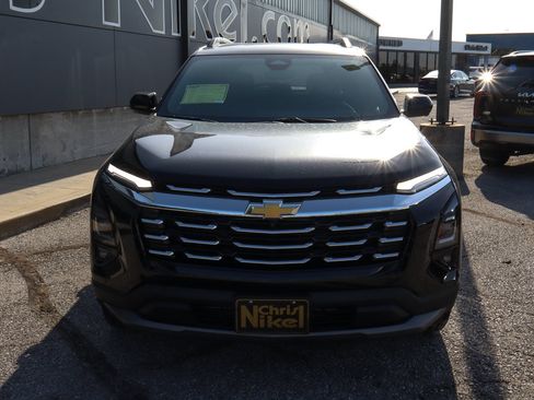Used 2025 Chevrolet Equinox LT w/ Convenience Package II FWD image 2