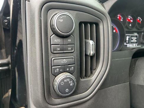 Used 2019 Chevrolet Silverado 1500 Custom Trail Boss image 12