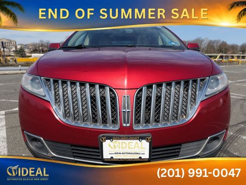 Used 2013 Lincoln MKX AWD image 2