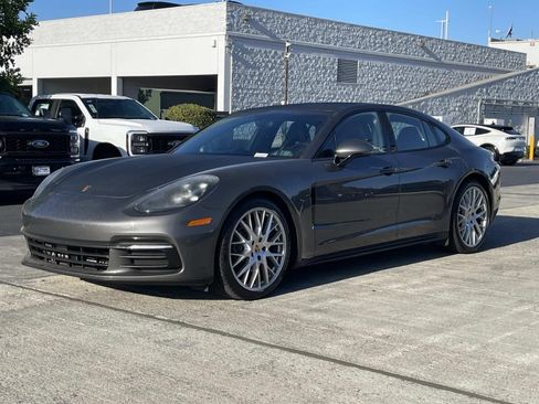 Used 2018 Porsche Panamera 4 AWD/4WD image 4