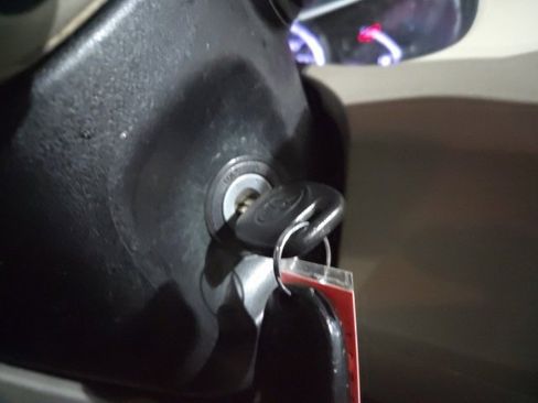 Used 2011 Toyota Sienna LE image 28