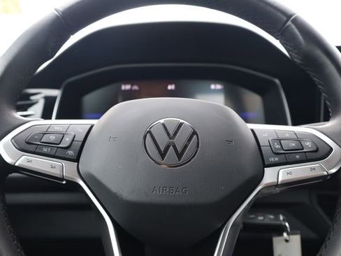 Used 2025 Volkswagen Jetta Sport image 15