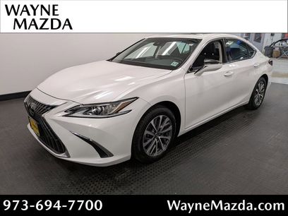 Used 2022 Lexus ES 350 w/ Accessory Package 2