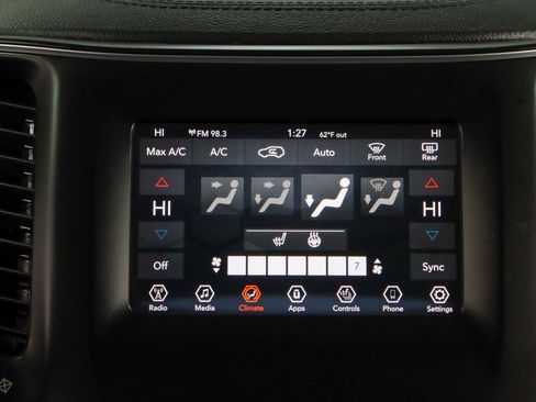 Used 2019 Jeep Cherokee Latitude Plus w/ Comfort/Convenience Group image 19