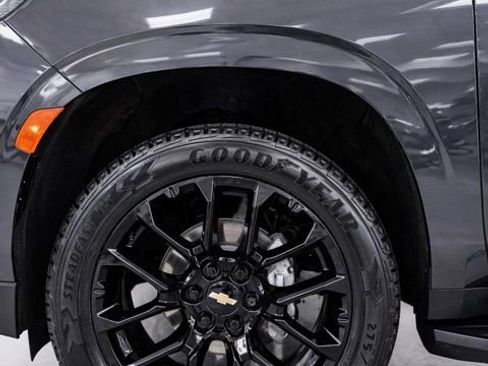 Used 2023 Chevrolet Tahoe High Country w/ LPO, Illumination Package AWD/4WD image 8
