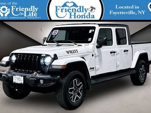 Used 2023 Jeep Gladiator Sport AWD/4WD image 1