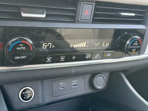 Used 2023 Nissan Rogue SV AWD/4WD image 21