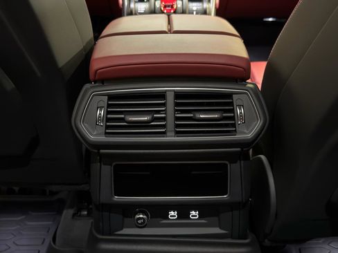 Used 2024 Lamborghini Urus S AWD/4WD image 24