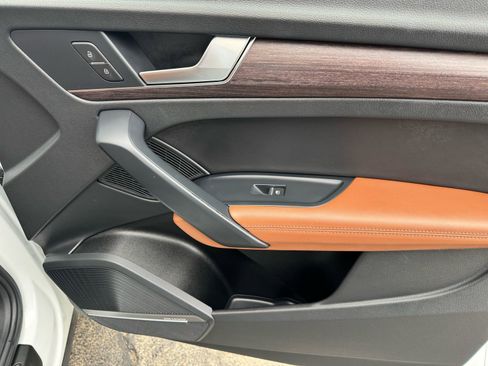 Used 2022 Audi Q5 2.0T Premium Plus w/ Premium Plus Package image 11