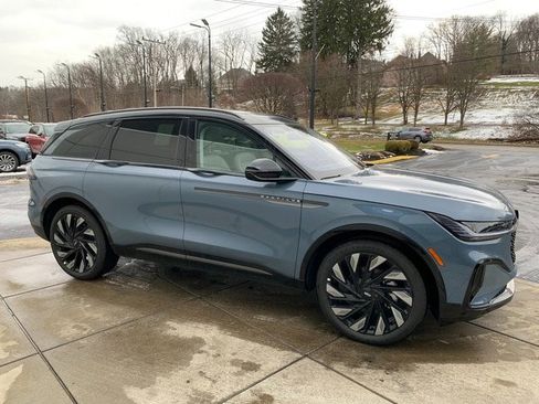 New 2026 Lincoln Nautilus Reserve w/ Jet Appearance Package image 14