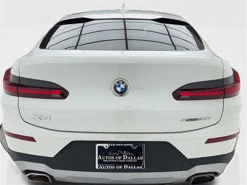 Used 2024 BMW X4 xDrive30i image 11