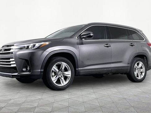 Used 2019 Toyota Highlander Limited FWD image 1