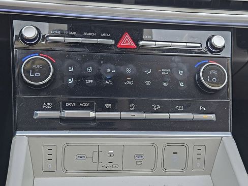 Certified 2025 Hyundai Santa Fe Calligraphy AWD/4WD image 15