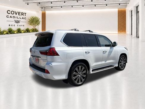 Used 2019 Lexus LX 570 4WD w/ Luxury Package image 13