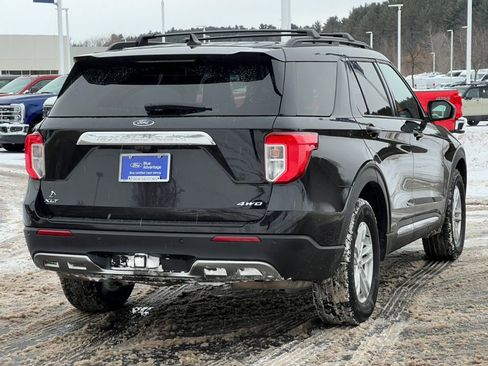 Certified 2022 Ford Explorer XLT w/ Equipment Group 202A image 9