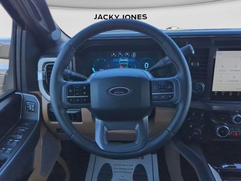 Used 2025 Ford F250 Lariat w/ Lariat Ultimate Package AWD/4WD image 11