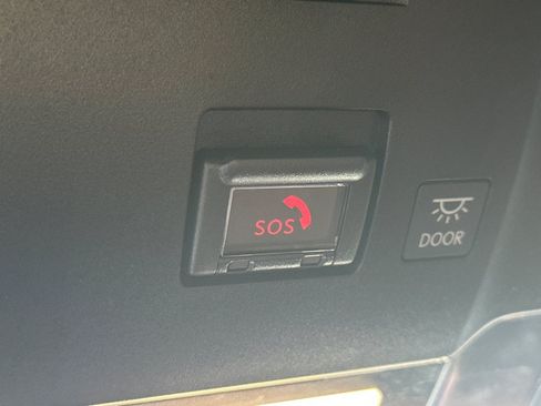 Used 2021 Lexus IS 300 RWD image 21