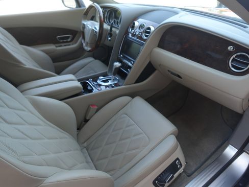 Used 2014 Bentley Continental GT image 17