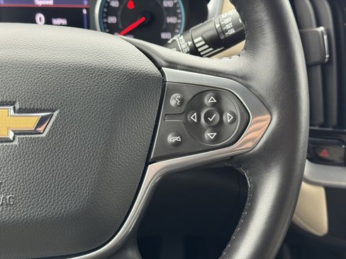 Certified 2022 Chevrolet Traverse LT image 37