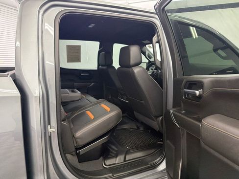 Used 2022 GMC Sierra 1500 AT4 w/ AT4 Premium Package AWD/4WD image 17
