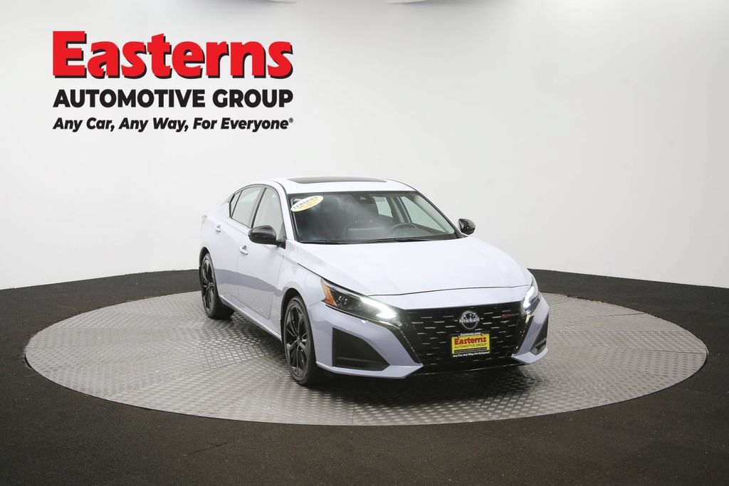 Used 2023 Nissan Altima 2.5 SR w/ SR Premium Package FWD image 54