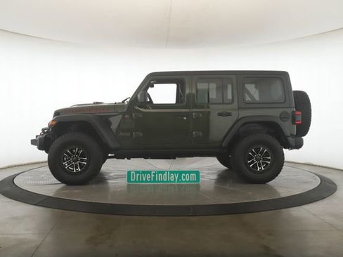 Used 2024 Jeep Wrangler Unlimited Rubicon w/ XTREMEE 35" Tire Package image 9