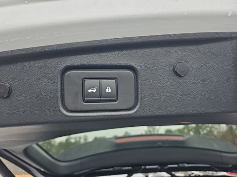 New 2026 Nissan Pathfinder Platinum image 17