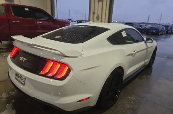 Used 2022 Ford Mustang GT Premium w/ Equipment Group 401A RWD image 4