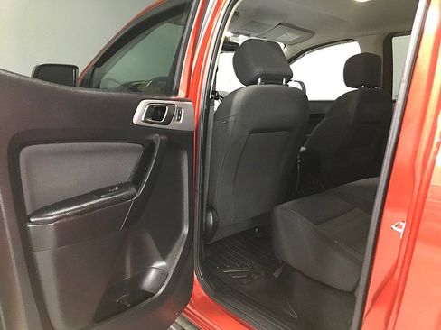 Used 2019 Ford Ranger XLT w/ Equipment Group 301A Mid RWD image 18