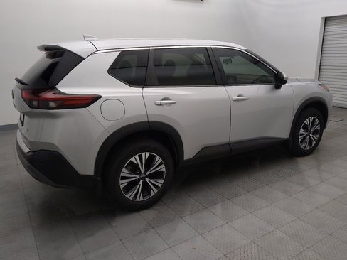 Used 2022 Nissan Rogue SV image 10