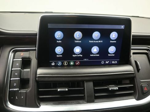 Used 2021 Chevrolet Suburban LT RWD image 14