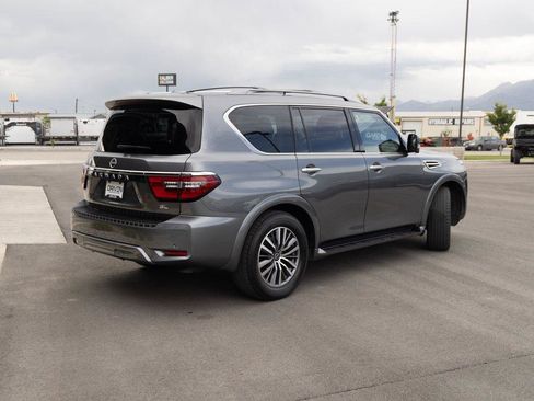 Used 2023 Nissan Armada SL w/ Captain's Chairs Package AWD/4WD image 8