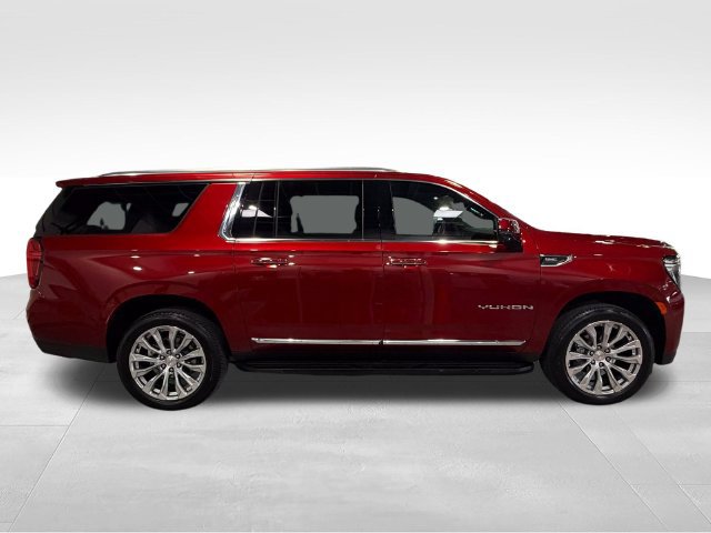 Used 2024 GMC Yukon XL SLT w/ SLT Luxury Package AWD/4WD image 4