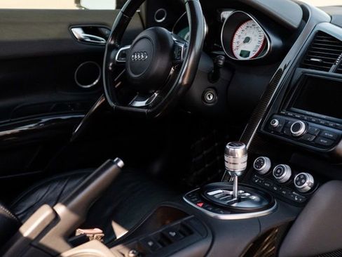Used 2012 Audi R8 V10 AWD/4WD image 23