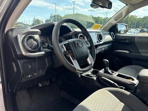 Used 2023 Toyota Tacoma SR5 AWD/4WD image 19