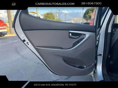 Used 2014 Hyundai Elantra SE w/ Option Group 02 FWD image 24