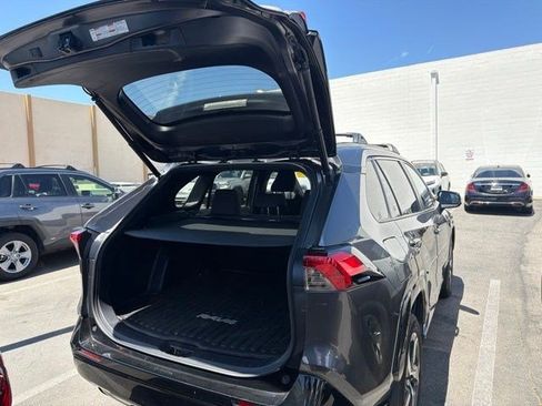 Used 2021 Toyota RAV4 SE w/ Weather & Moonroof Package AWD/4WD image 9