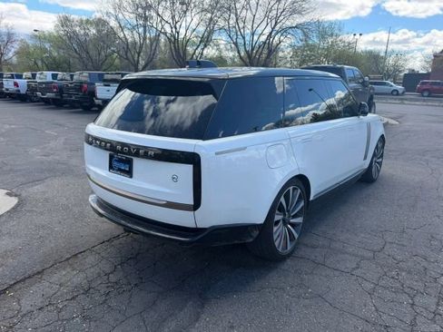 Used 2025 Land Rover Range Rover SV image 5