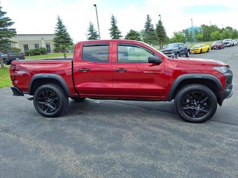 Used 2023 Chevrolet Colorado Trail Boss AWD/4WD image 4