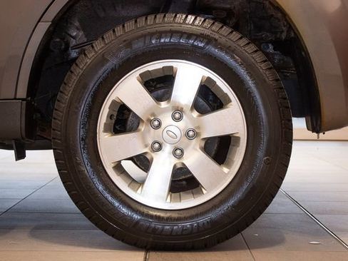 Used 2012 Ford Escape Limited image 9