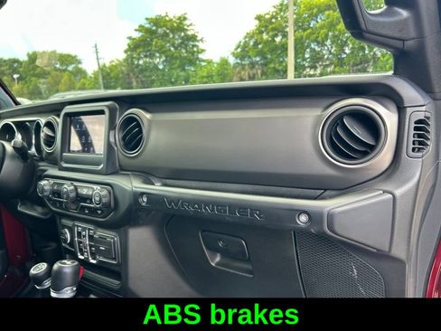 Used 2021 Jeep Wrangler Unlimited Sport AWD/4WD image 25