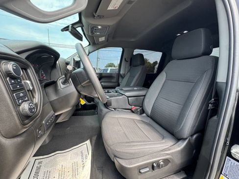 Used 2022 Chevrolet Silverado 2500 Custom w/ Custom Value Package AWD/4WD image 17