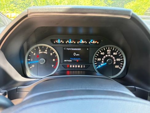 Used 2016 Ford F150 XLT w/ Equipment Group 302A Luxury AWD/4WD image 17