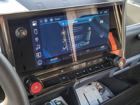 Used 2025 Chevrolet Brightdrop 400 image 12