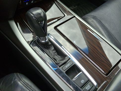 Used 2014 Acura RLX w/ Advance Package FWD image 15