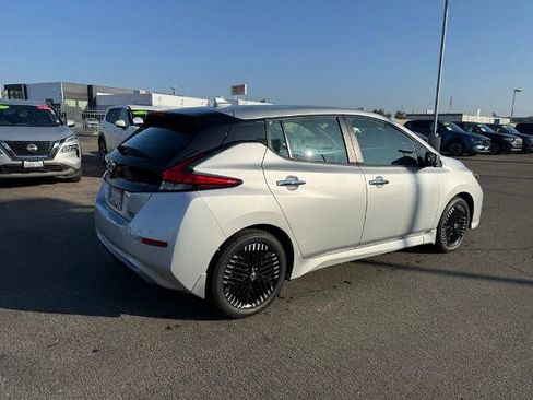 Certified 2025 Nissan Leaf SV Plus image 6
